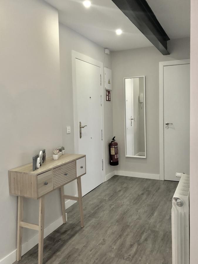 Plaza 5 Carabanchel Apartment Madrid Exterior photo
